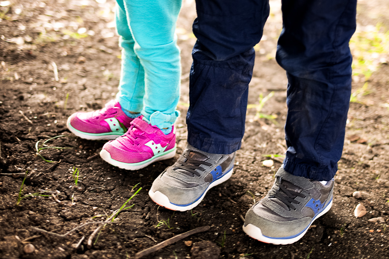 family outing at the park | saucony jazz lite toddler sneaker review - Toddler Shoes & Park Date by Dallas fashion blogger cute and little